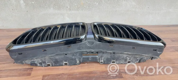 BMW 6 G32 Gran Turismo Grille calandre supérieure de pare-chocs avant 7497775