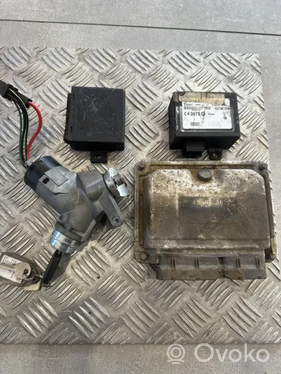 Volkswagen II LT Komputer / Sterownik ECU i komplet kluczy 074906018H