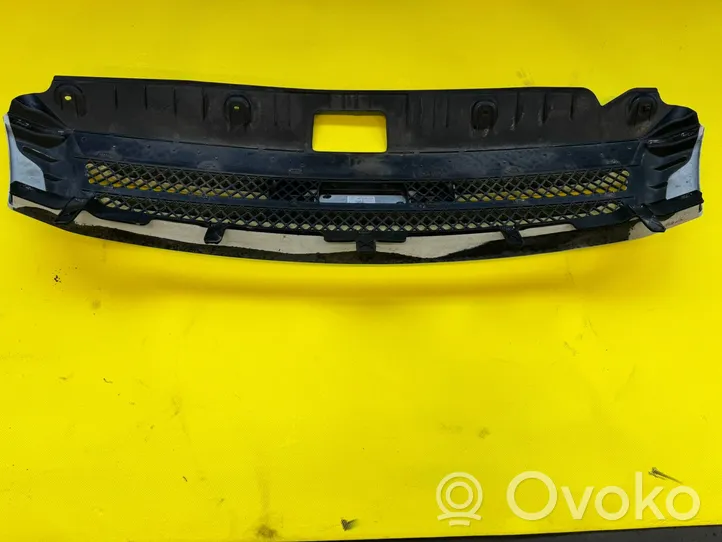 Iveco Daily 35 - 40.10 Front grill 3802801