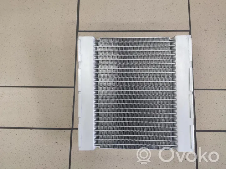 Mercedes-Benz A W176 Radiateur de refroidissement A0995003203