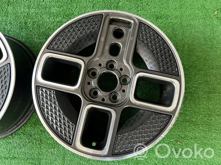 Mercedes-Benz G W463 R17 alloy rim 