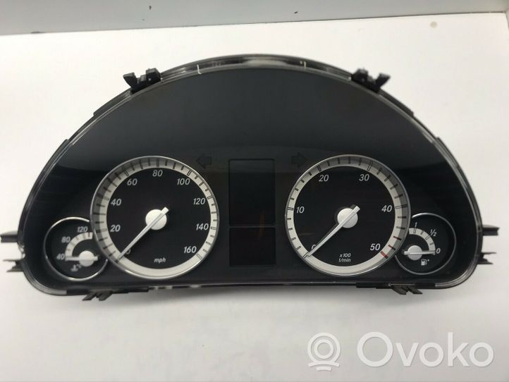 Mercedes-Benz C AMG W203 Speedometer (instrument cluster) A2035404248