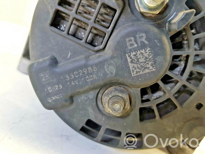 Opel Astra J Generatore/alternatore 13502986