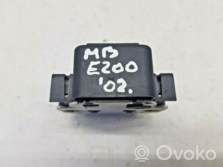 Mercedes-Benz E W210 Sensore di imbardata accelerazione ESP 026500523