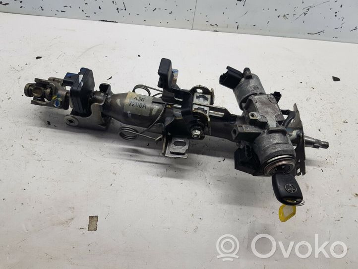 Toyota Avensis T250 Eje de la columna de dirección 8924502020