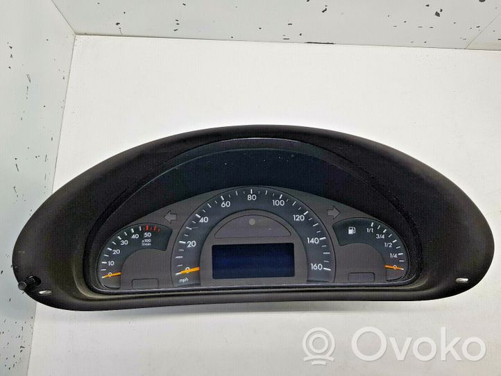 Mercedes-Benz C AMG W203 Unité principale radio / CD / DVD / GPS A2038201686