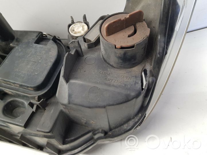 BMW 3 E90 E91 Faro/fanale 694272407