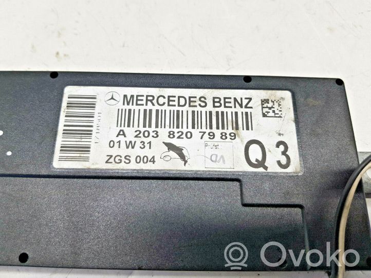 Mercedes-Benz C AMG W203 Wzmacniacz anteny A2038207989