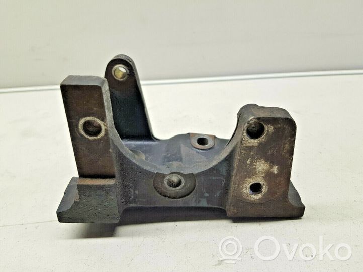 Ford Escort Supporto di montaggio della pompa del servosterzo 94FF3K738AD