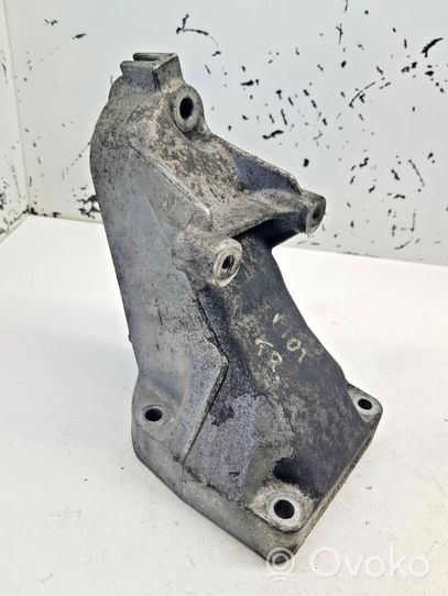 Mercedes-Benz C AMG W203 Engine mounting bracket A6112230804