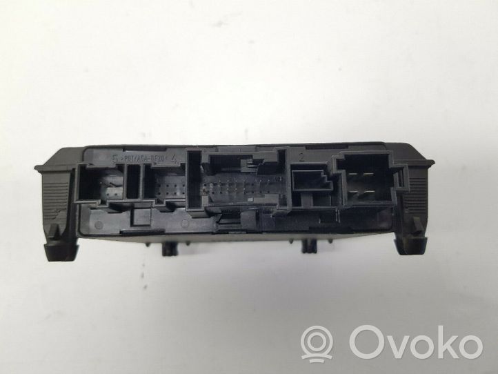 Mercedes-Benz C AMG W203 Oven ohjainlaite/moduuli 2038202185