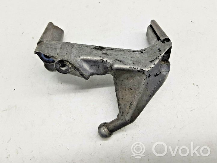 Mercedes-Benz C AMG W203 Engine mounting bracket A6460160038