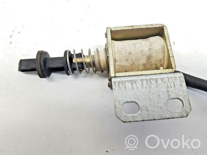 Alfa Romeo 166 Serratura del tappo del serbatoio del carburante 60621031