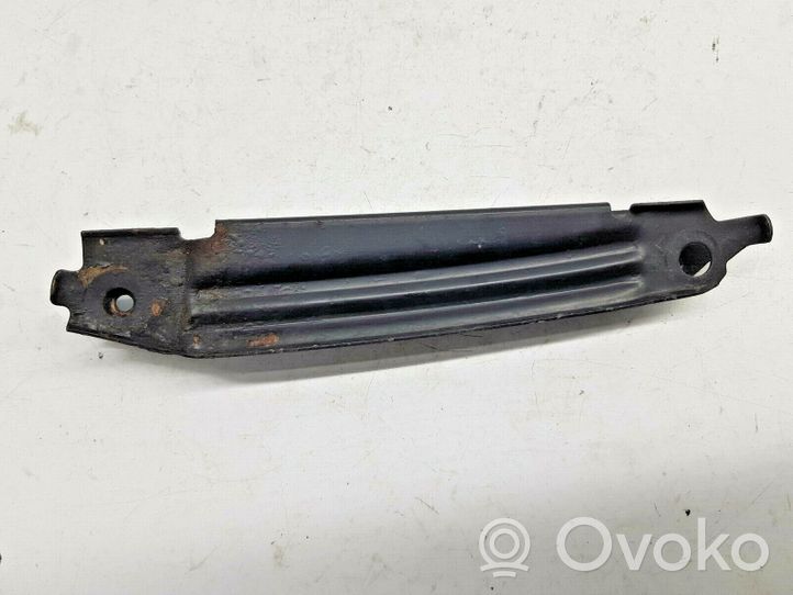 Mercedes-Benz B W245 Staffa di rinforzo montaggio del paraurti anteriore A1698850314