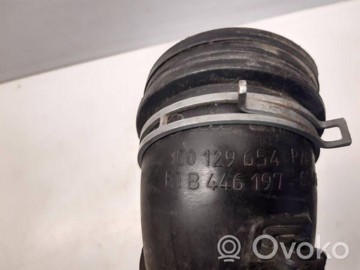 Volkswagen Golf V Część rury dolotu powietrza 1C0129654