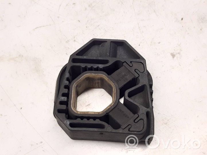 Volkswagen Golf V Staffa di montaggio del radiatore 1Z0121367A