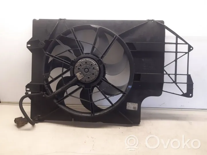 Volkswagen Multivan T5 Ventilateur de refroidissement de radiateur électrique 7H0121207