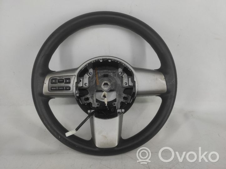 Mazda 2 Volant 