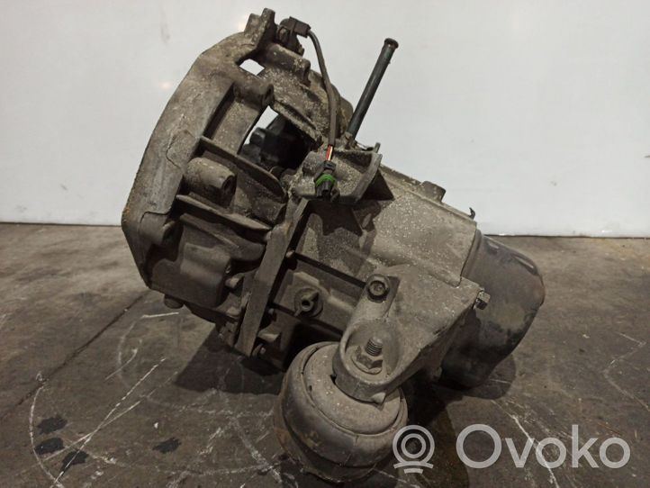 Volvo 460 Mechaninė 5 pavarų dėžė 