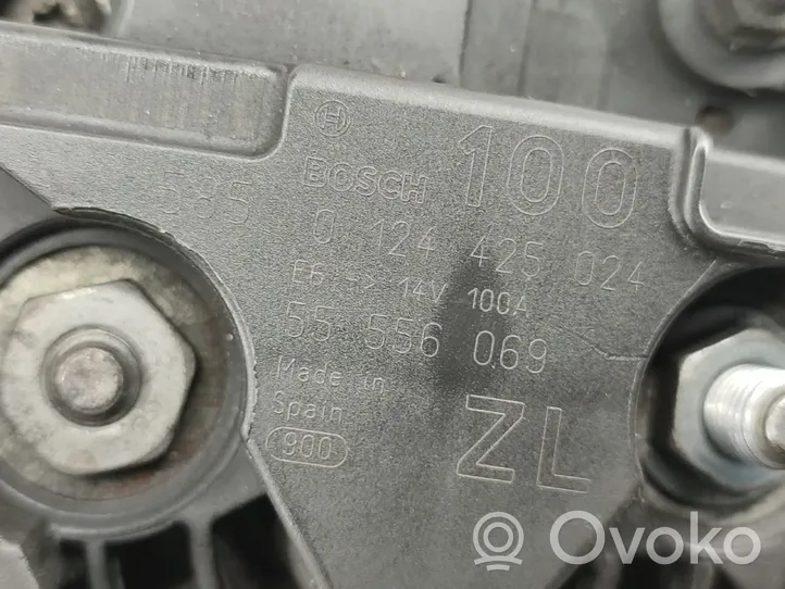 Opel Astra H Alternator 