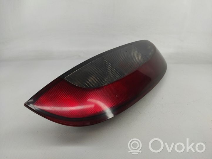 Opel Corsa C Lampy tylnej klapy bagażnika 