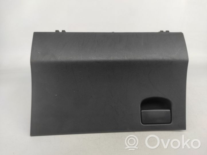 Toyota Yaris Panelės stalčiuko/lentinėlės paklotėlis 