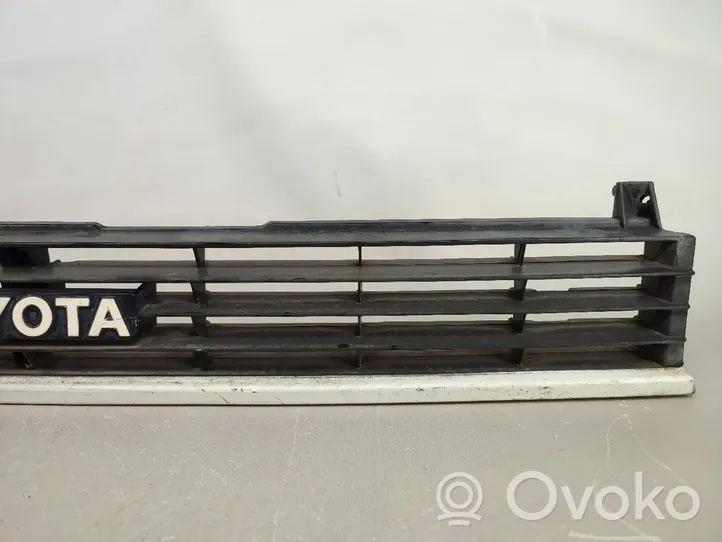 Toyota Corolla E80 Atrapa chłodnicy / Grill 
