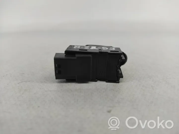 Volvo XC70 Electric window control switch 