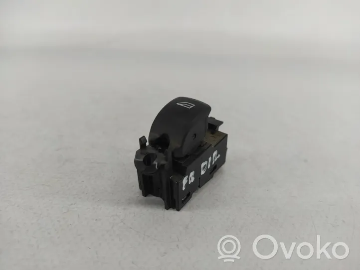 Volvo XC70 Electric window control switch 