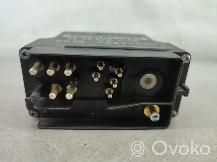 Mercedes-Benz E W124 Glow plug pre-heat relay 