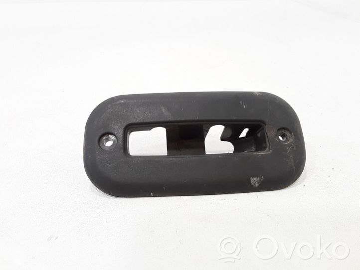 Volkswagen Sharan Moldura cubierta de la guía del asiento trasero 7M0883087