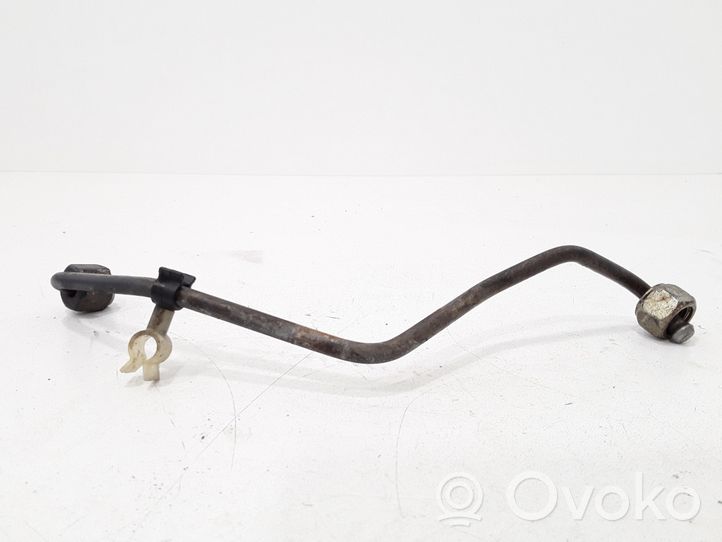 Volkswagen PASSAT B5 Tuyau d'alimentation d'injecteur de carburant 