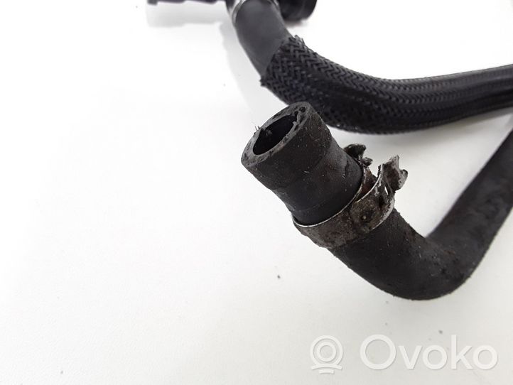 Volvo S40, V40 Fuel line pipe 