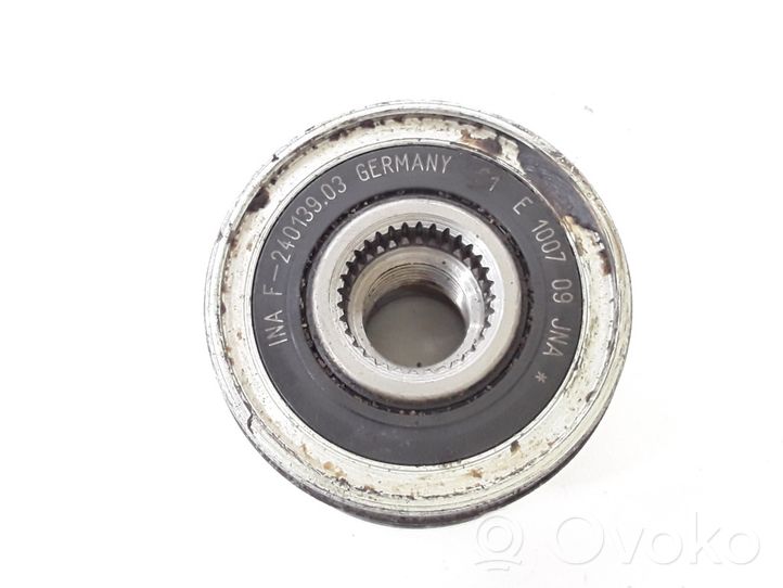 Volkswagen Golf V Koło pasowe alternatora F24013903