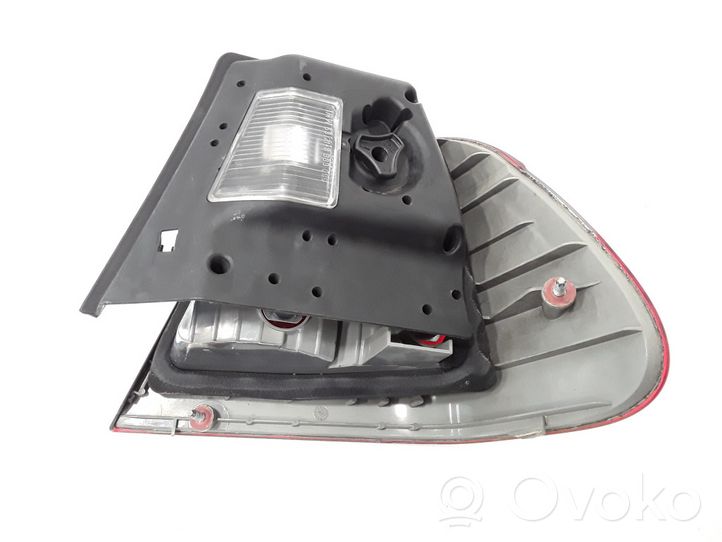 BMW 3 E46 Lampa tylna 6910531