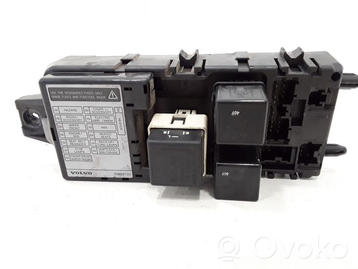 Volvo S40, V40 Relay mounting block 