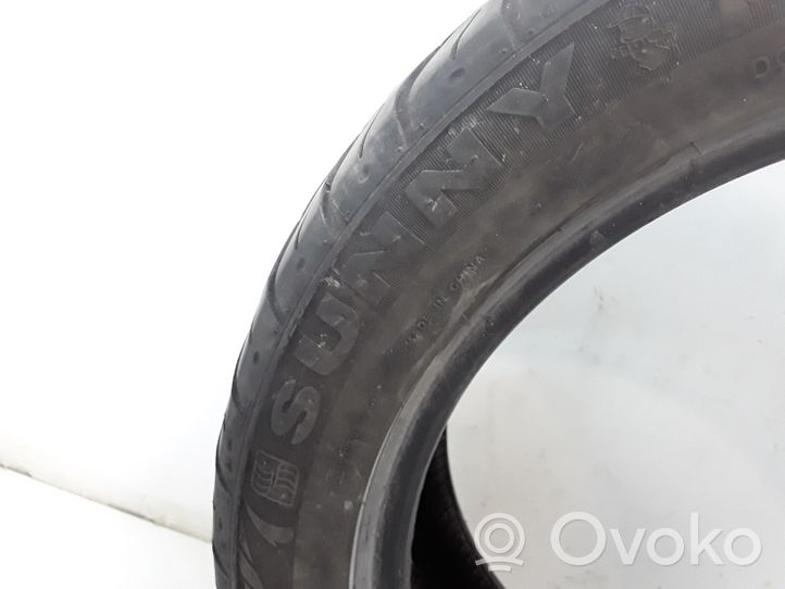 Opel Vectra C R17 summer tire 