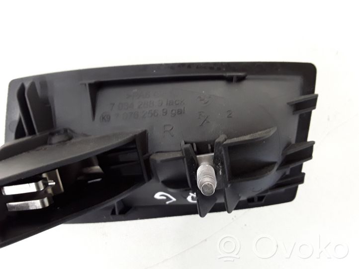 BMW 5 E60 E61 Moldura del asa interior de la puerta trasera 70342889