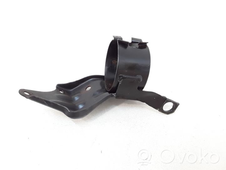 Volkswagen PASSAT B5.5 Staffa/supporto di montaggio del filtro carburante 