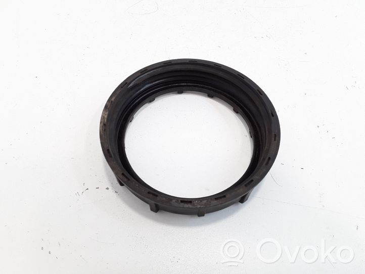 Volkswagen PASSAT B5.5 Anello/dado di bloccaggio della vite della pompa del carburante nel serbatoio 321201375A