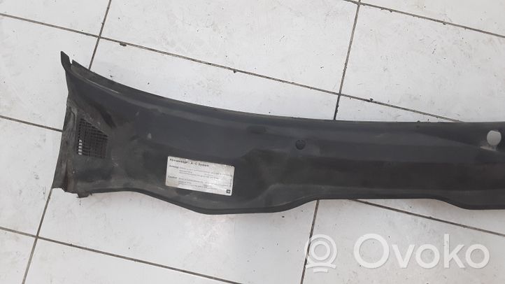 Opel Astra G Облицовка (облицовки) стеклоочистителей 90520680