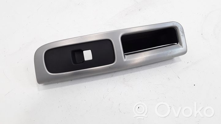 Volvo V50 Front door window switch trim 8663815