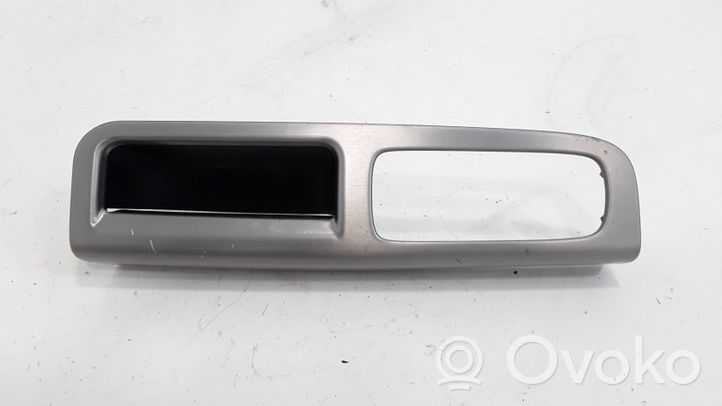 Volvo V50 Support bouton lève vitre porte avant 8663817