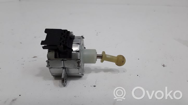 BMW 3 E90 E91 Headlight level adjustment motor 