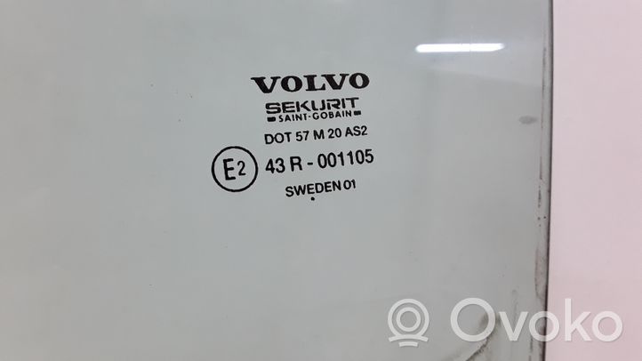 Volvo V70 Vitre de fenêtre porte arrière 