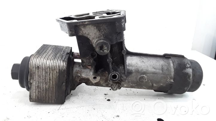 Volkswagen PASSAT B5.5 Supporto di montaggio del filtro dell’olio 038115389