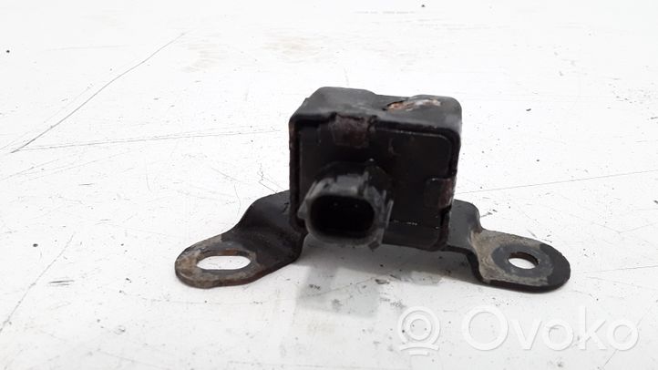 Toyota Corolla E120 E130 Sensore d’urto/d'impatto apertura airbag 8917313041