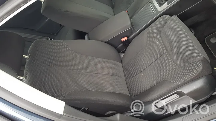 Volkswagen PASSAT Front passenger seat 