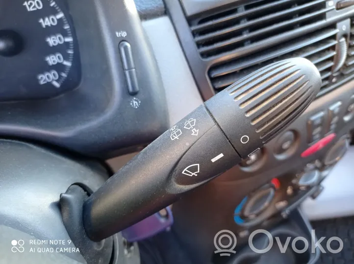 Fiat Punto (188) Leva indicatori 