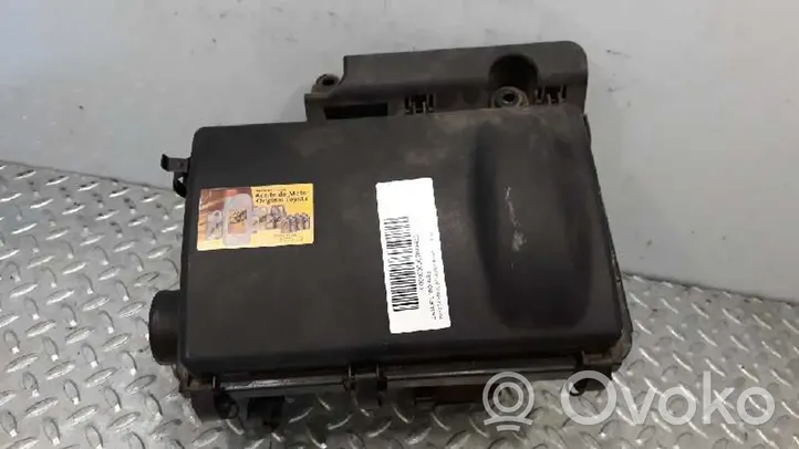 Toyota Prius (XW20) Air filter box 2220422010